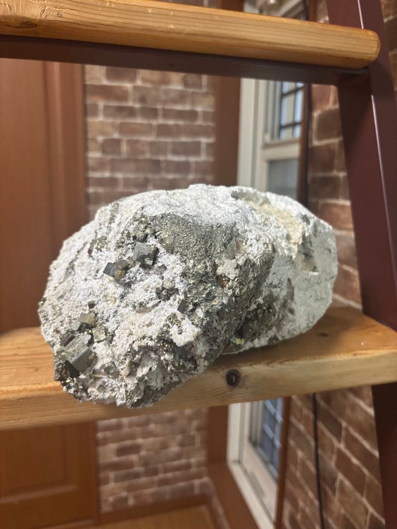 天然鉱石 パイライト結晶 原石