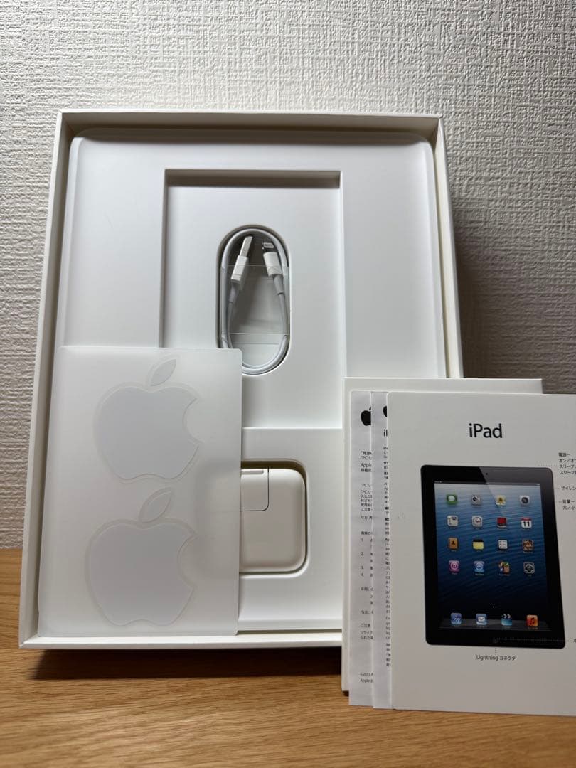 【新品未使用/初期フィルム付】第4世代 iPad（iPad 4）Wi-Fiモデル