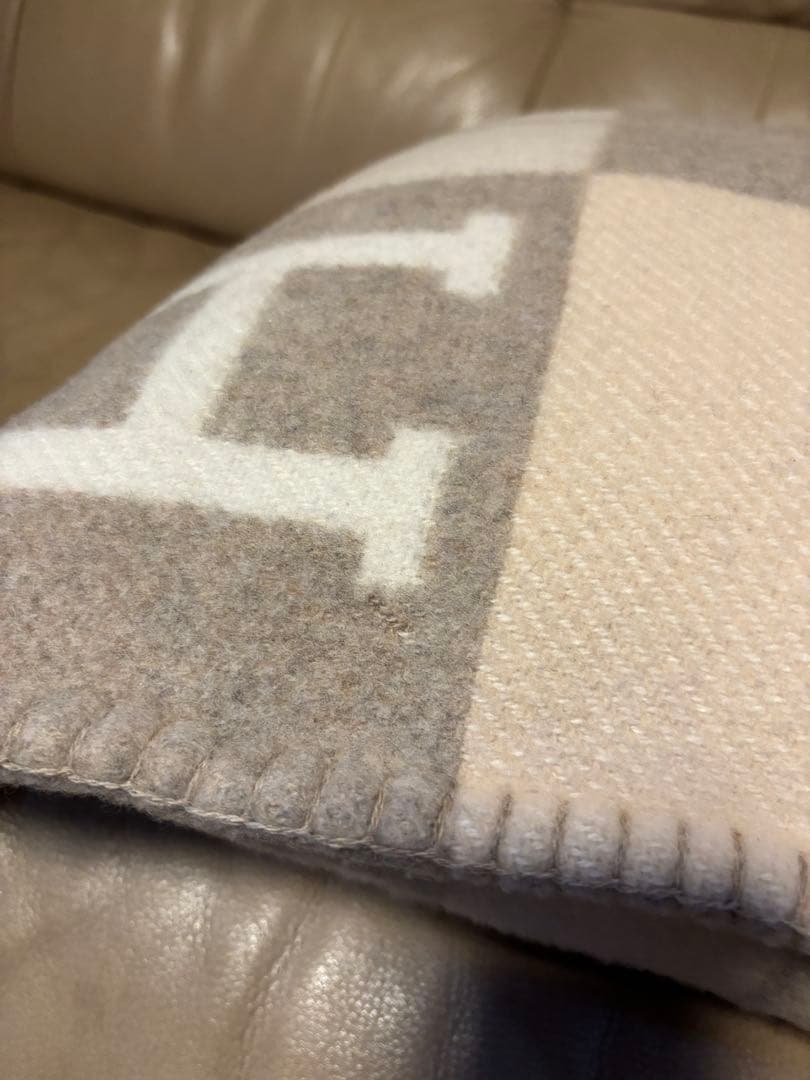 ★HERMESエルメス　アヴァロンクッション　PMココカモミール★