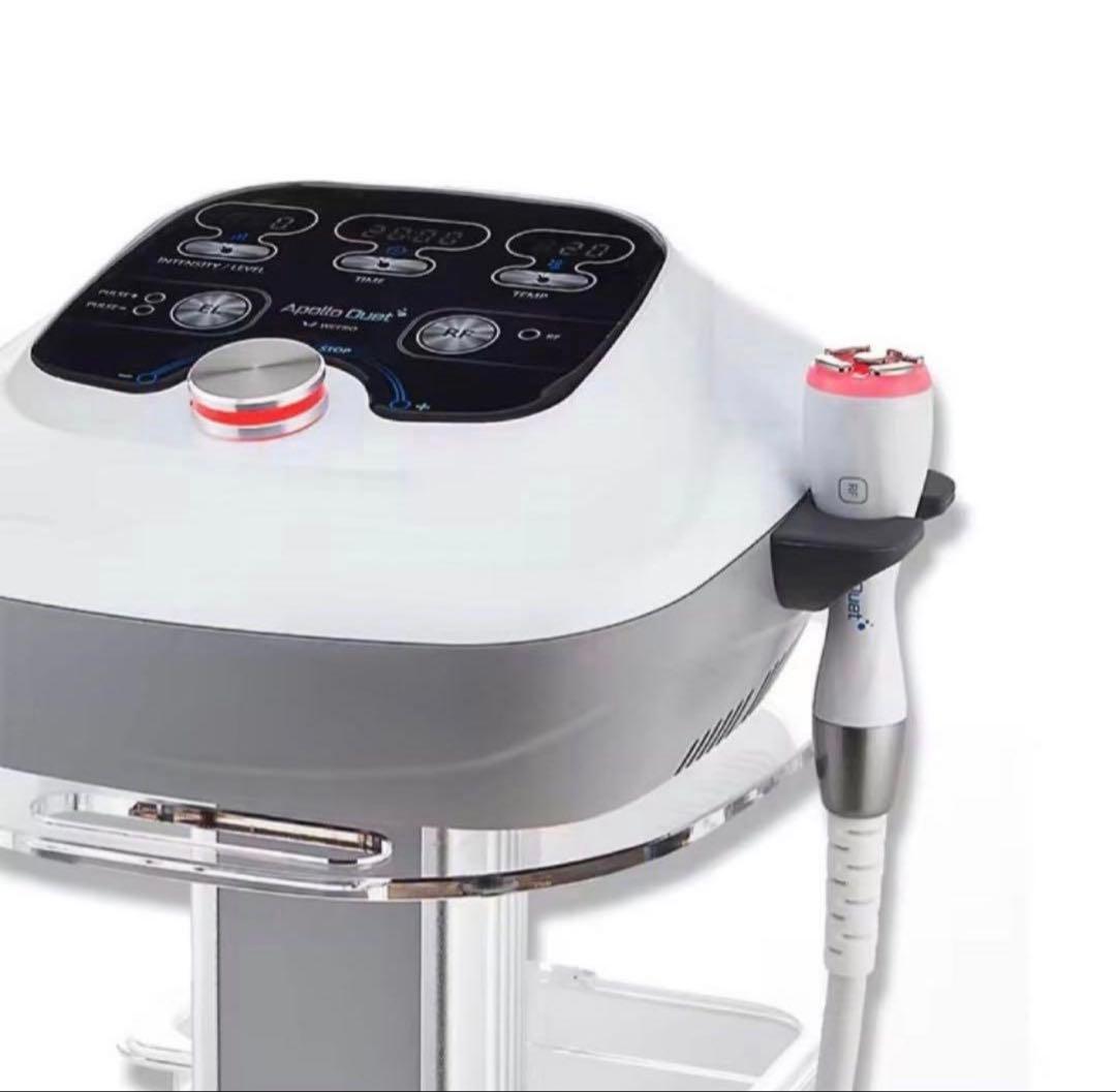 ♥♥ゆん♥♥！エレクトロポレーション RF美顔器　美容機器　美容液導入