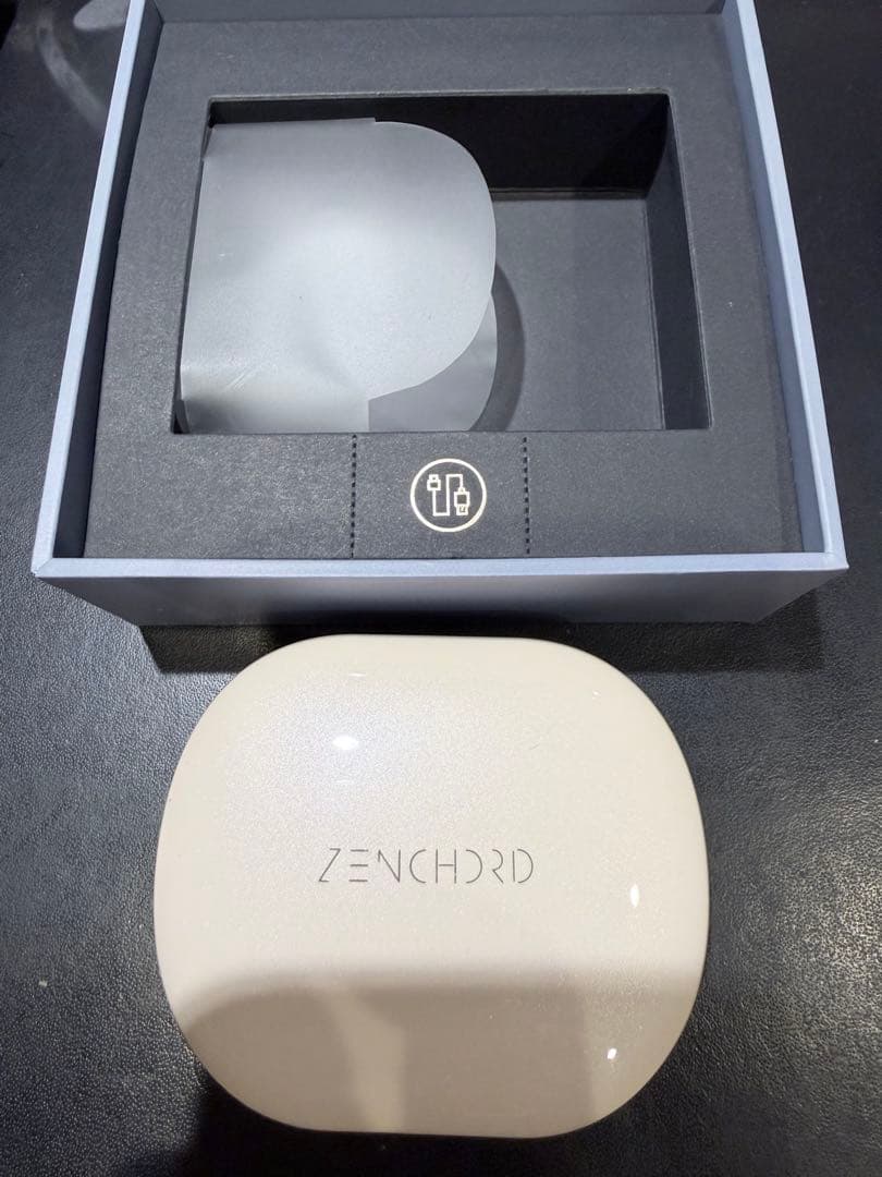 新品・未使用 Zenchord1 ワイヤレスイヤホン ホワイト　SALE