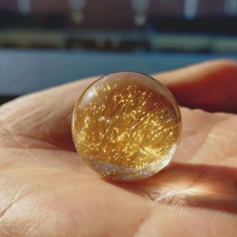 ルチルクォーツ スフィア マニハール ヒマラヤ水晶 天然石 パワーストーン 置物