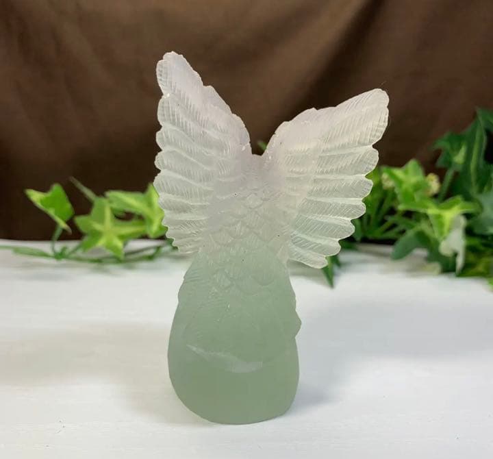 ALLSALE☆繊細な彫刻☆天使のような可愛いフローライトふくろう 置物