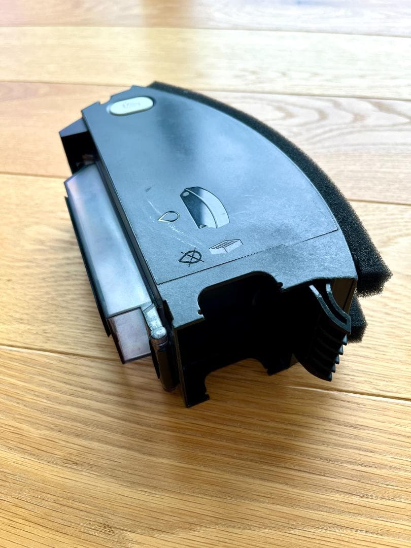 iRobot ルンバ i7（ロボット掃除機）