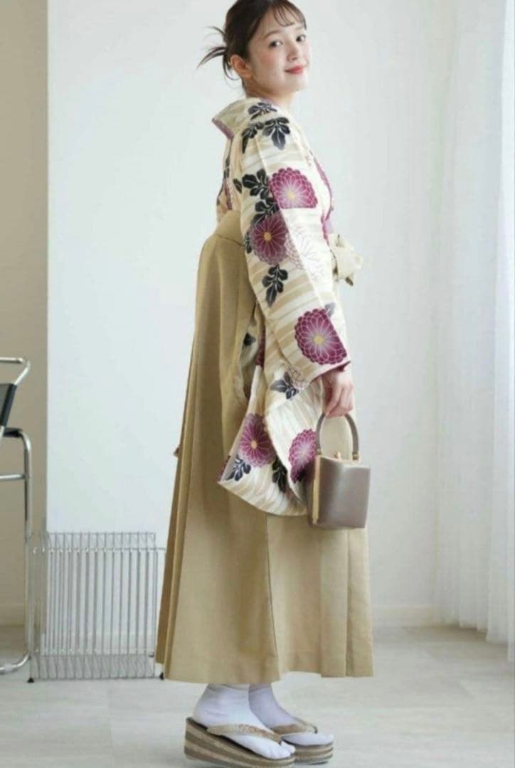 【utatane】卒業式 袴セット Mサイズ 矢がすり菊 （1度のみ着用）