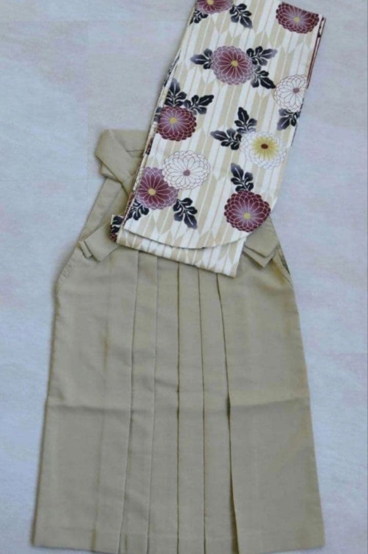 【utatane】卒業式 袴セット Mサイズ 矢がすり菊 （1度のみ着用）