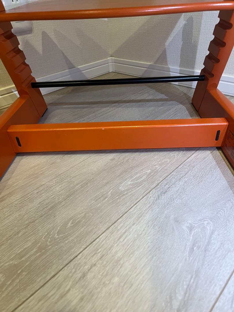 【美品】STOKKE トリップトラップ シリアル4 廃盤色 オレンジ　ハイチェア