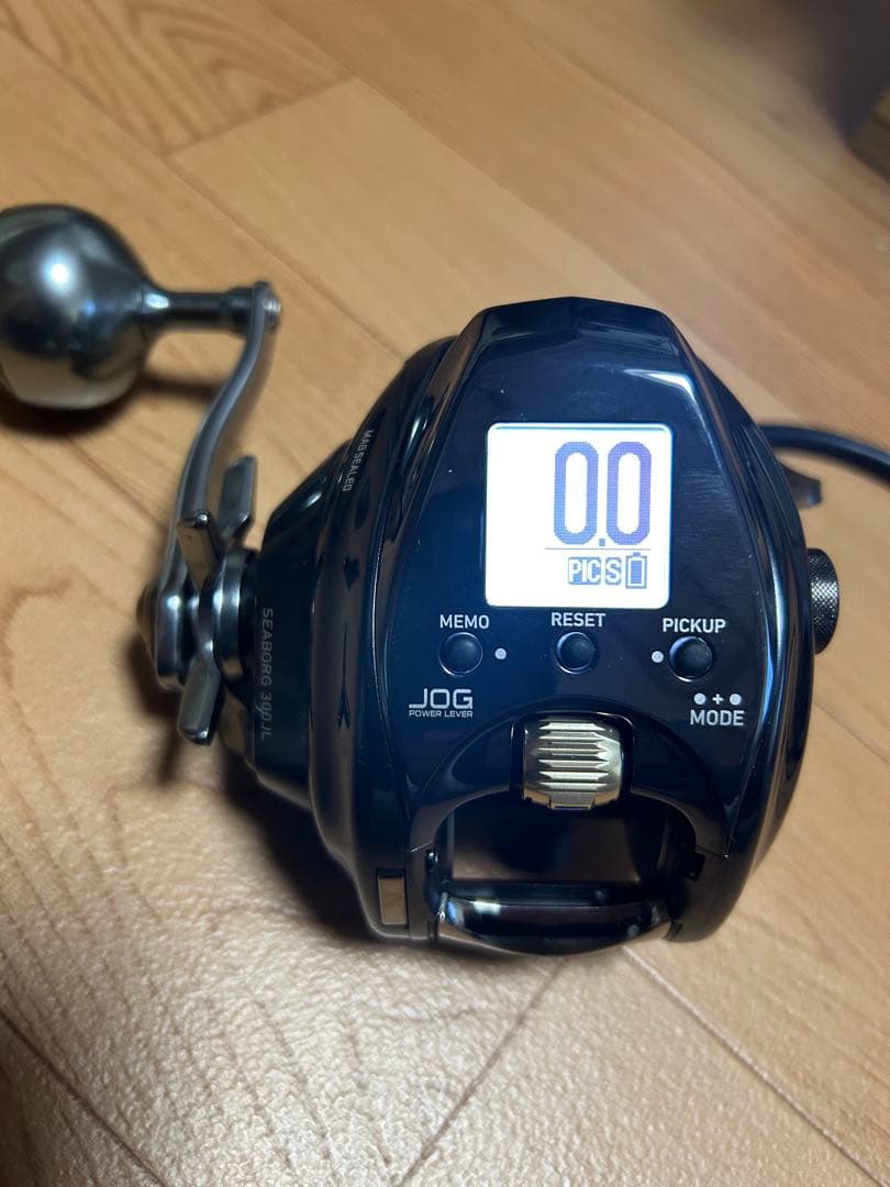 ダイワ　電動リール　SEABORG 300J L 本体と付属品