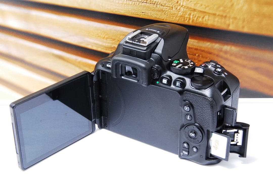 Nikon デジタル一眼レフカメラ D5500 ダブルズームキット Wi-Fi