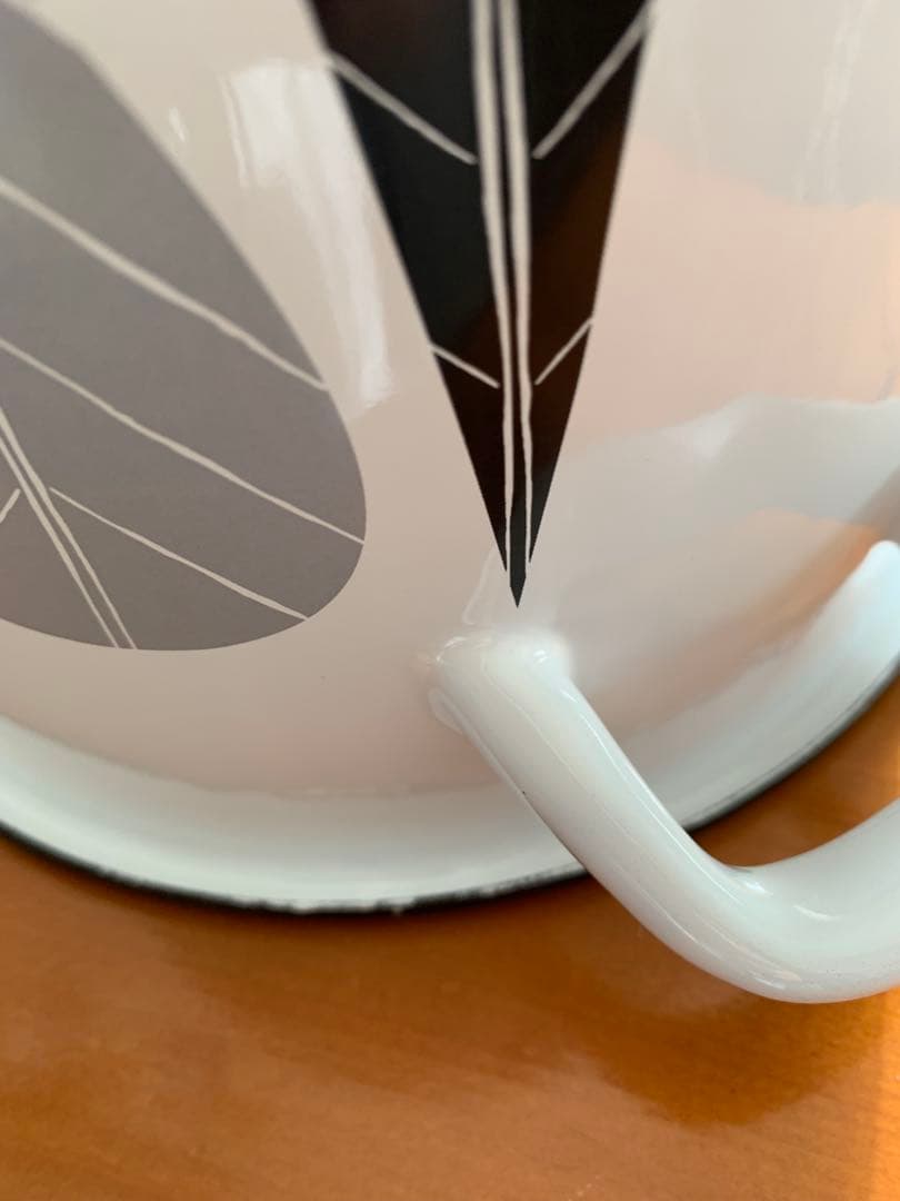 新品未使用　Muurla ムールラ　ホーローキャセロール　鍋　北欧　リーフ柄