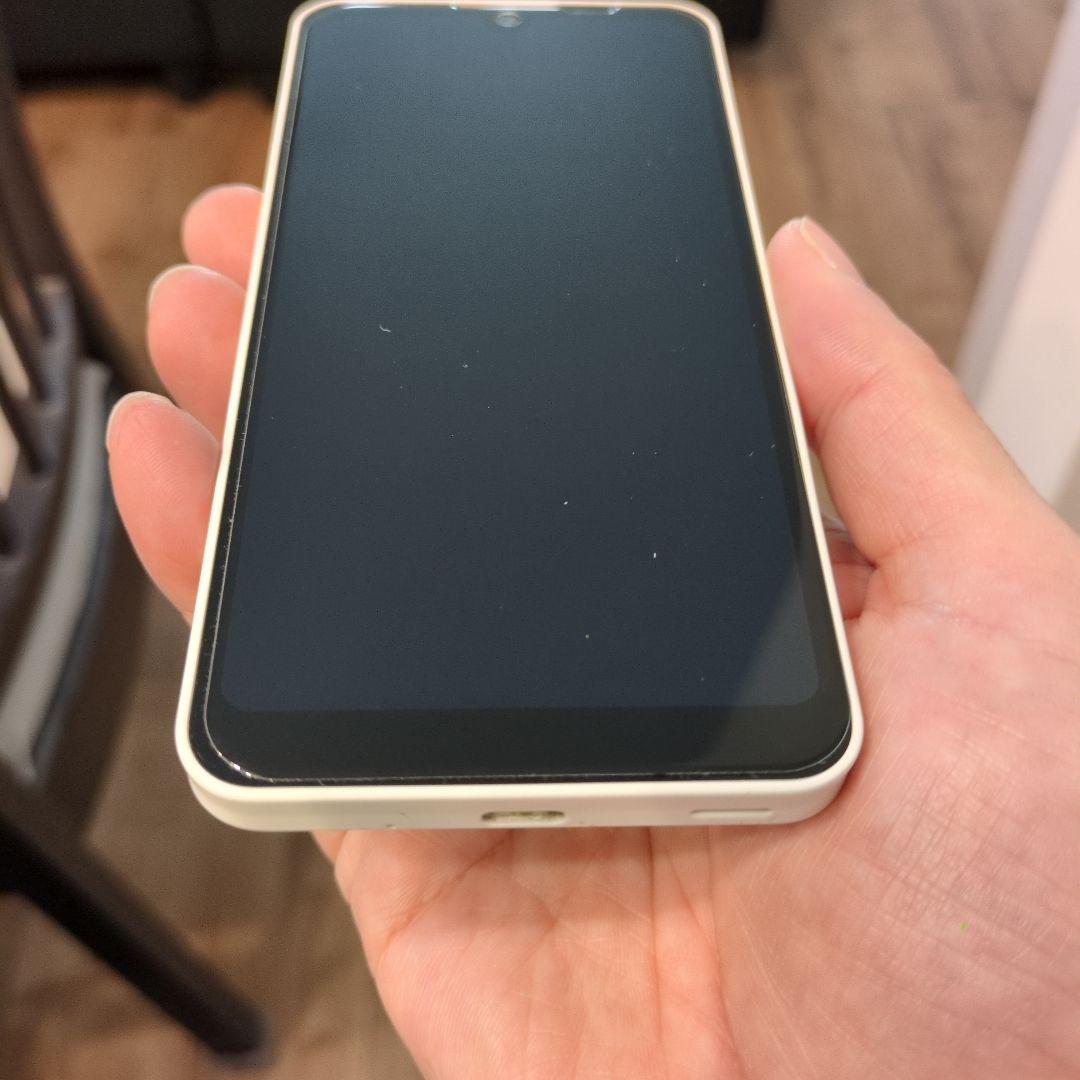 【即日発送）AQUOS wish2 SH-51C ホワイト 本体 SIMフリー