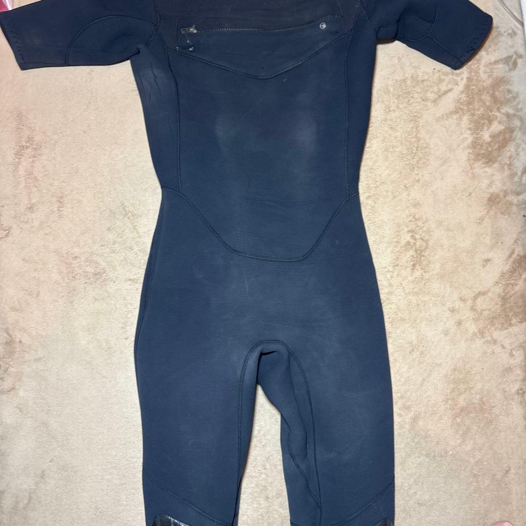 たけ.•*¨*✿ 　billabong ウエットスーツ