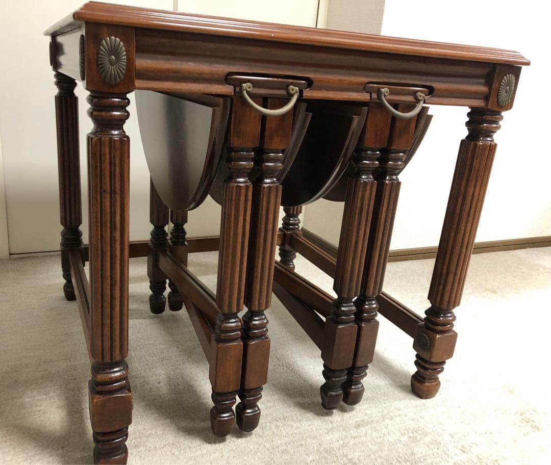 ネストテーブル　サイドテーブル　ドロップリーフ バタフライ　バラスターレッグ