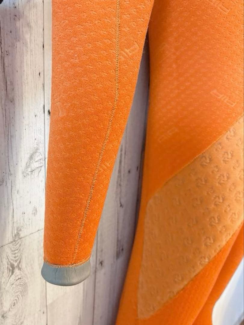 WORLD FORCE 極暖エアフレイム★ 5×3mmセミドライ ウェットスーツ