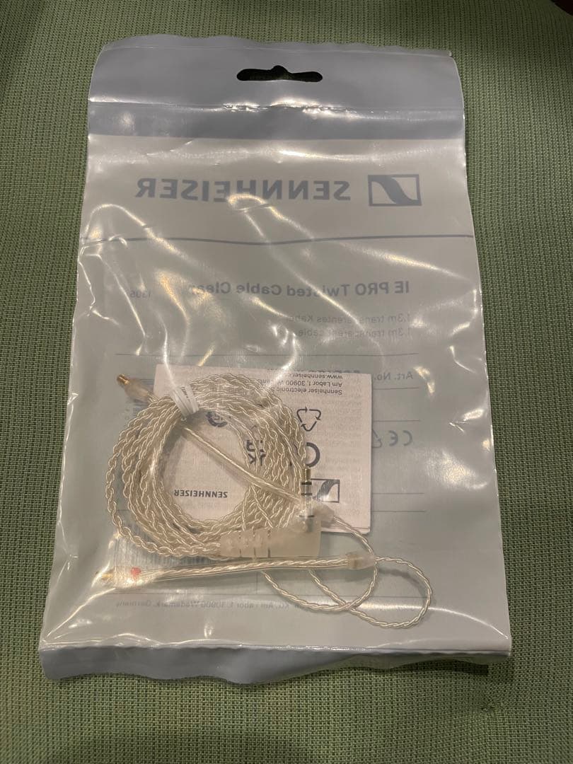 イヤホン Sennheiser TWISTED CABLE CLEAR 507478