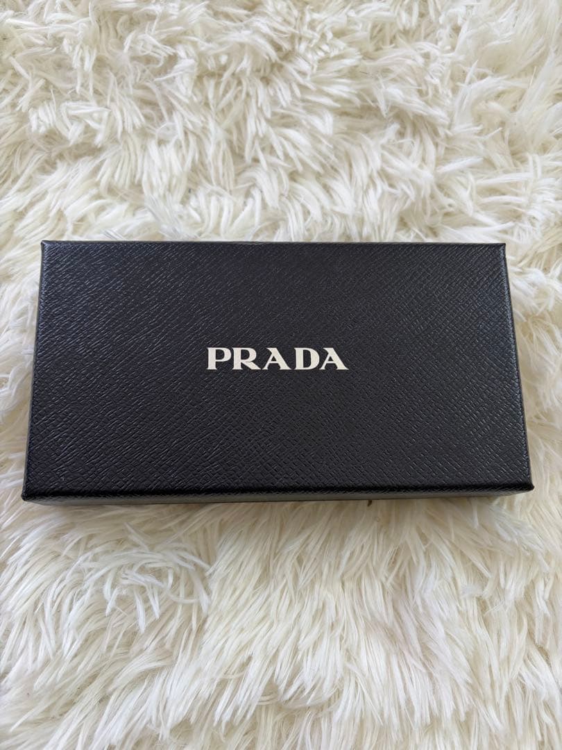PRADA ブラック iPhone15Pro用ケース