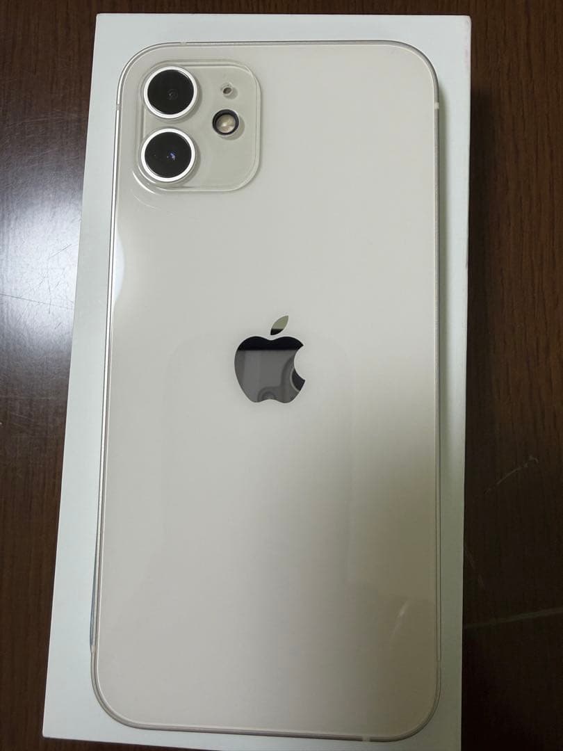 美品　iPhone12
