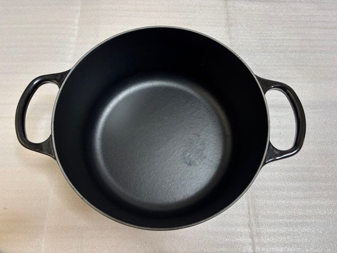 ルクルーゼ　スターウォーズ　ココットロンド26cmシャイニーブラック