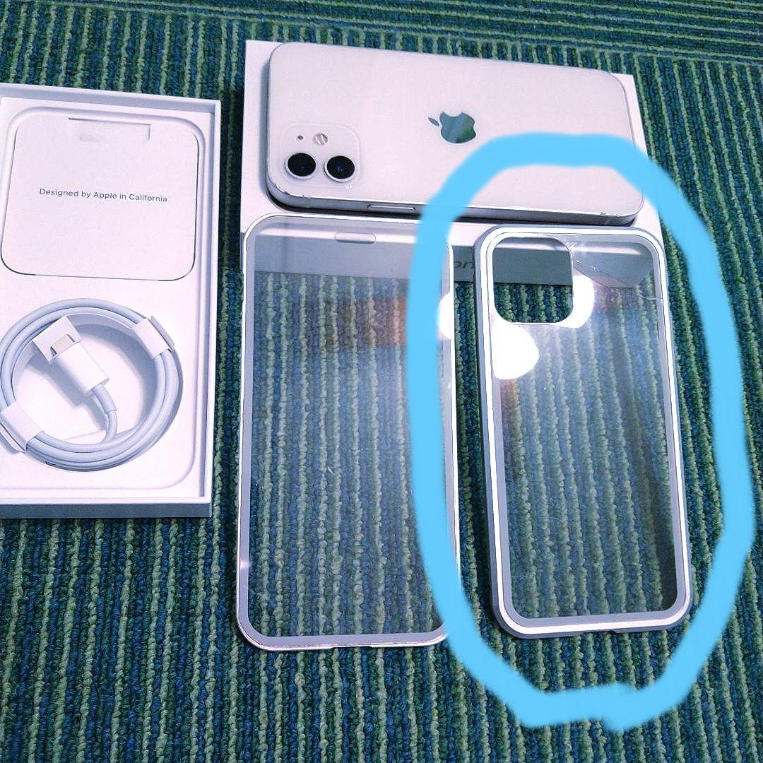 iPhone 12 64GB ホワイト docomo　SIMロックあり