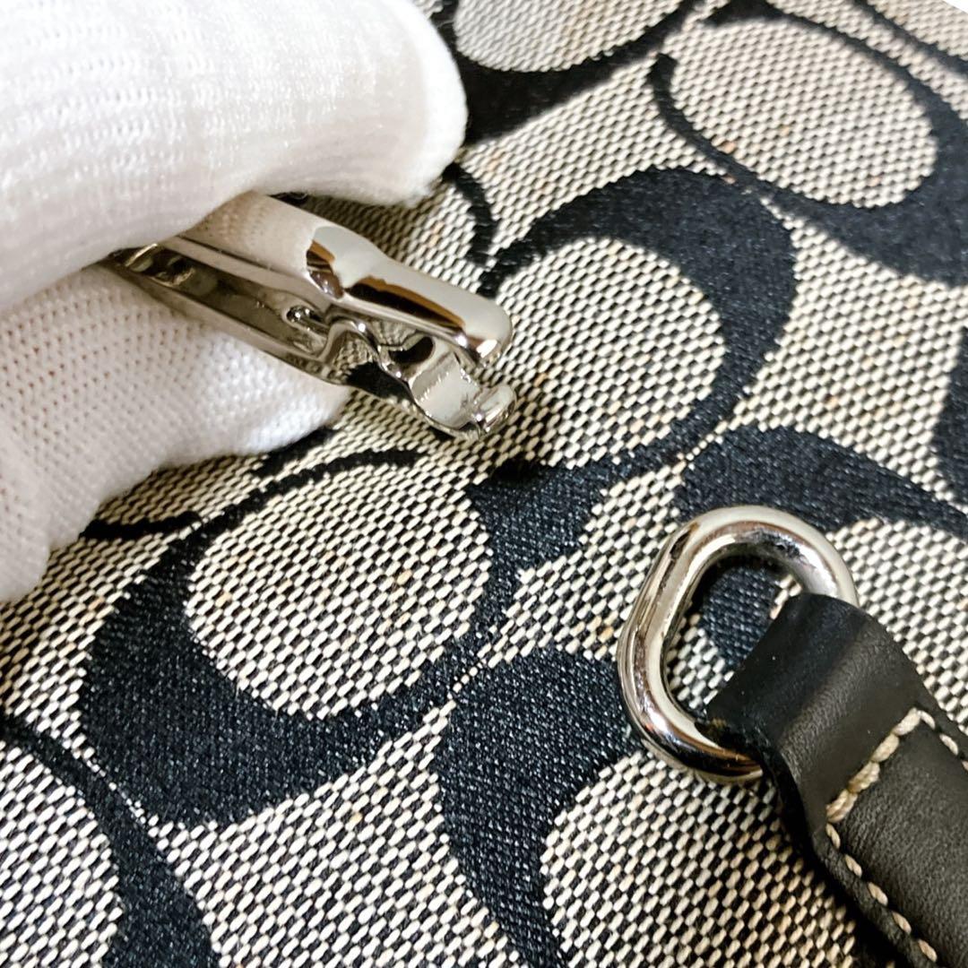 コーチ シグネチャー 肩掛け可 アクセサリーポーチ ワンショルダーバッグ 黒