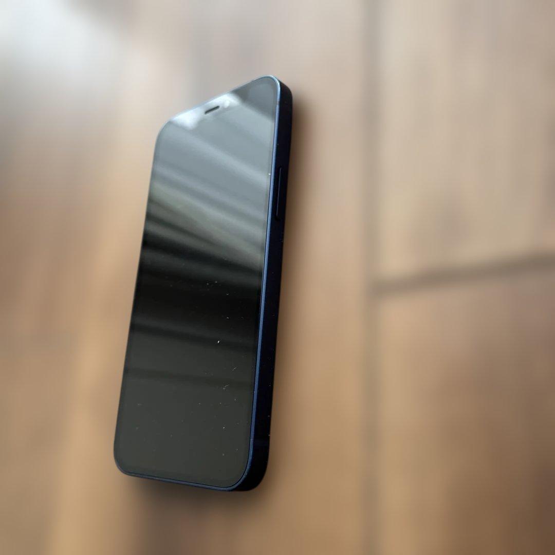 Apple iPhone 12 深い青 本体