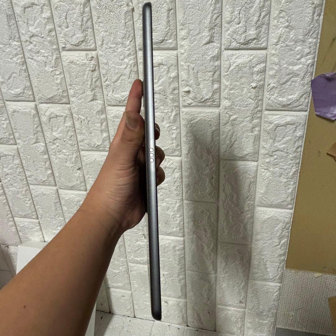 【送料込】Apple iPad 第7世代wifi 32G スペースグレイ