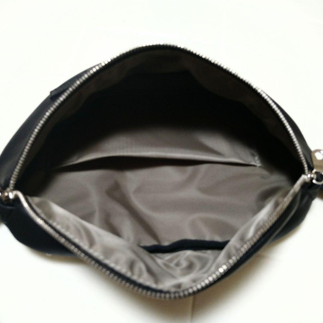 カワニシカバン　cobii（コビー） 撥水レザー ボディバッグ　ブラック