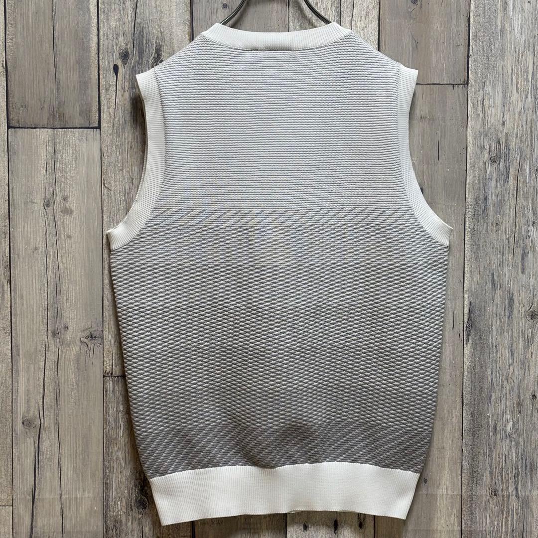 ウノピュウノウグァーレトレ　ゴルフ　ベスト　ニット　グラデーション　ホワイト