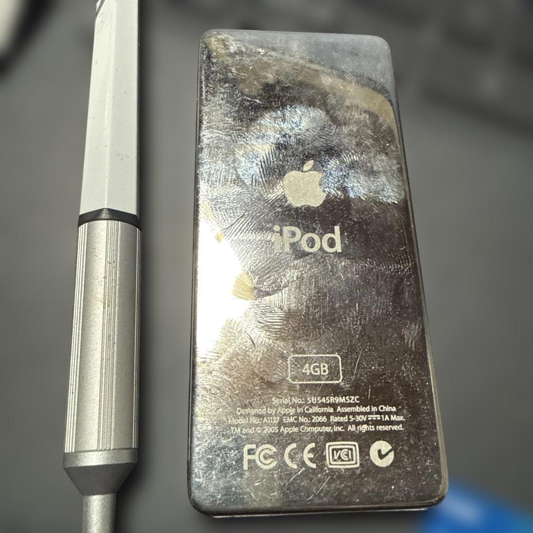 Apple iPod 4GB シルバー