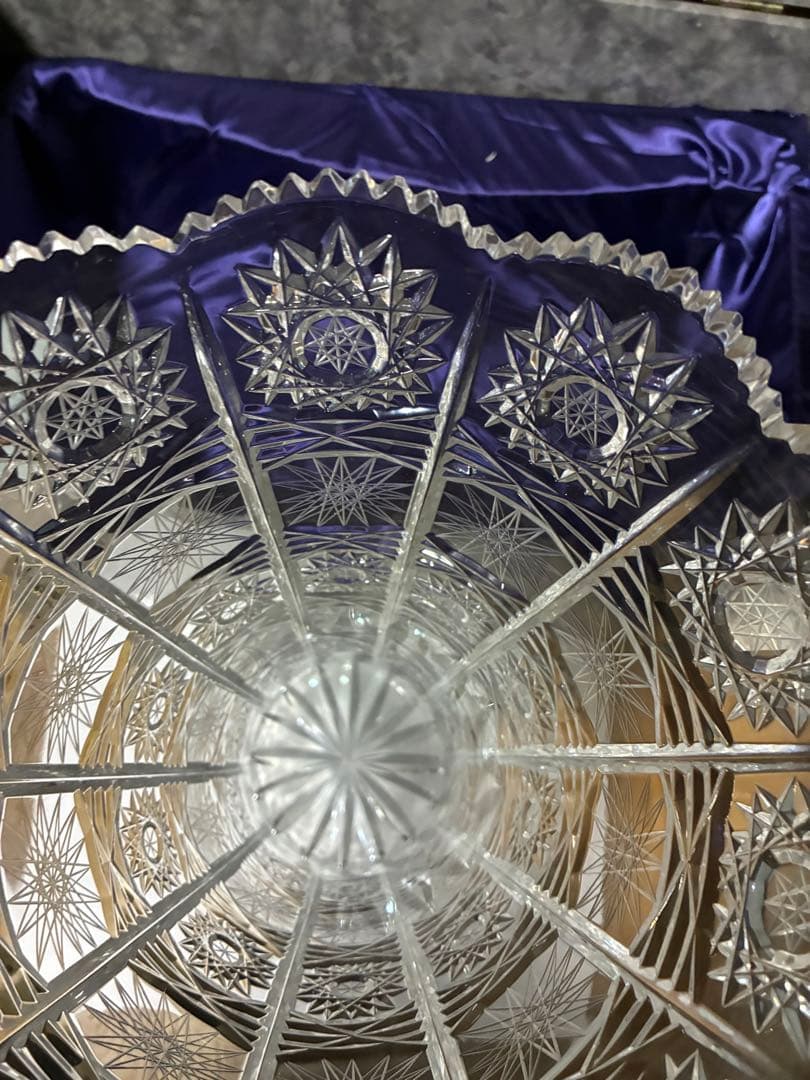 クリスタル花瓶スロバキア製30年ほど前の花瓶 高さ約35cm 上の直径約20cm