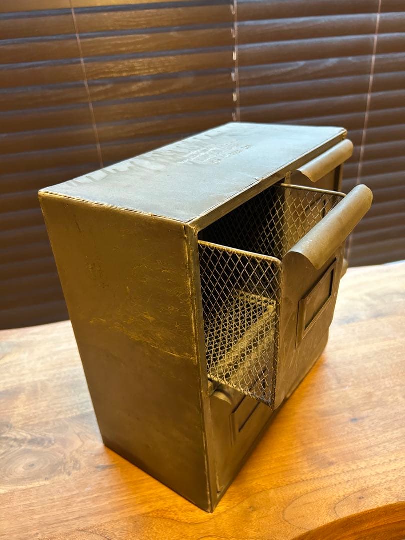 ヴィンテージアイアン　小物入れ　キャビネット　小引出し　インダストリアル