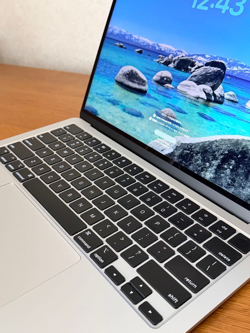 M2 MacBook Air 8GB 256GB USキーボード