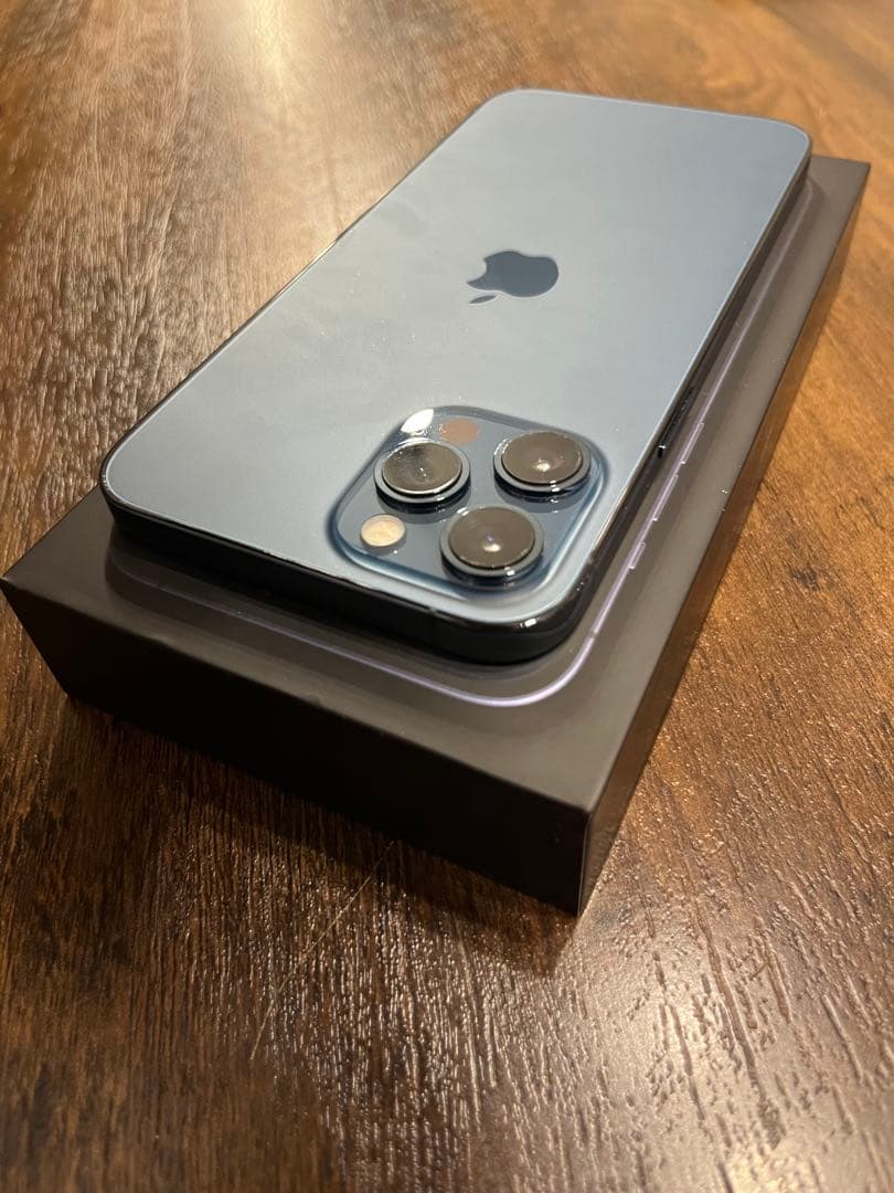 iPhone12 pro max 256GB 美品　Apple SIMフリー