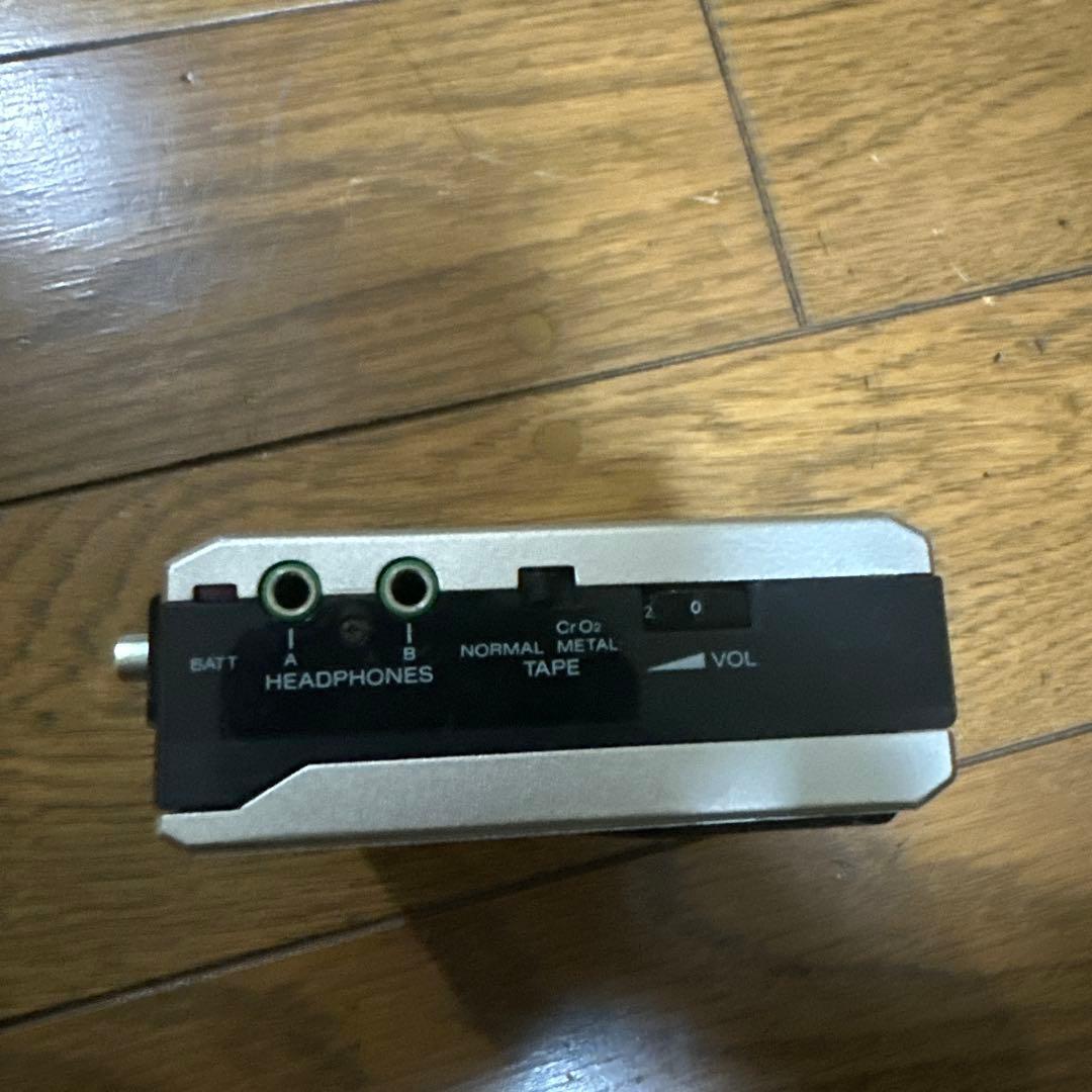 SONY WALKMAN カセットプレーヤー メタリックシルバー