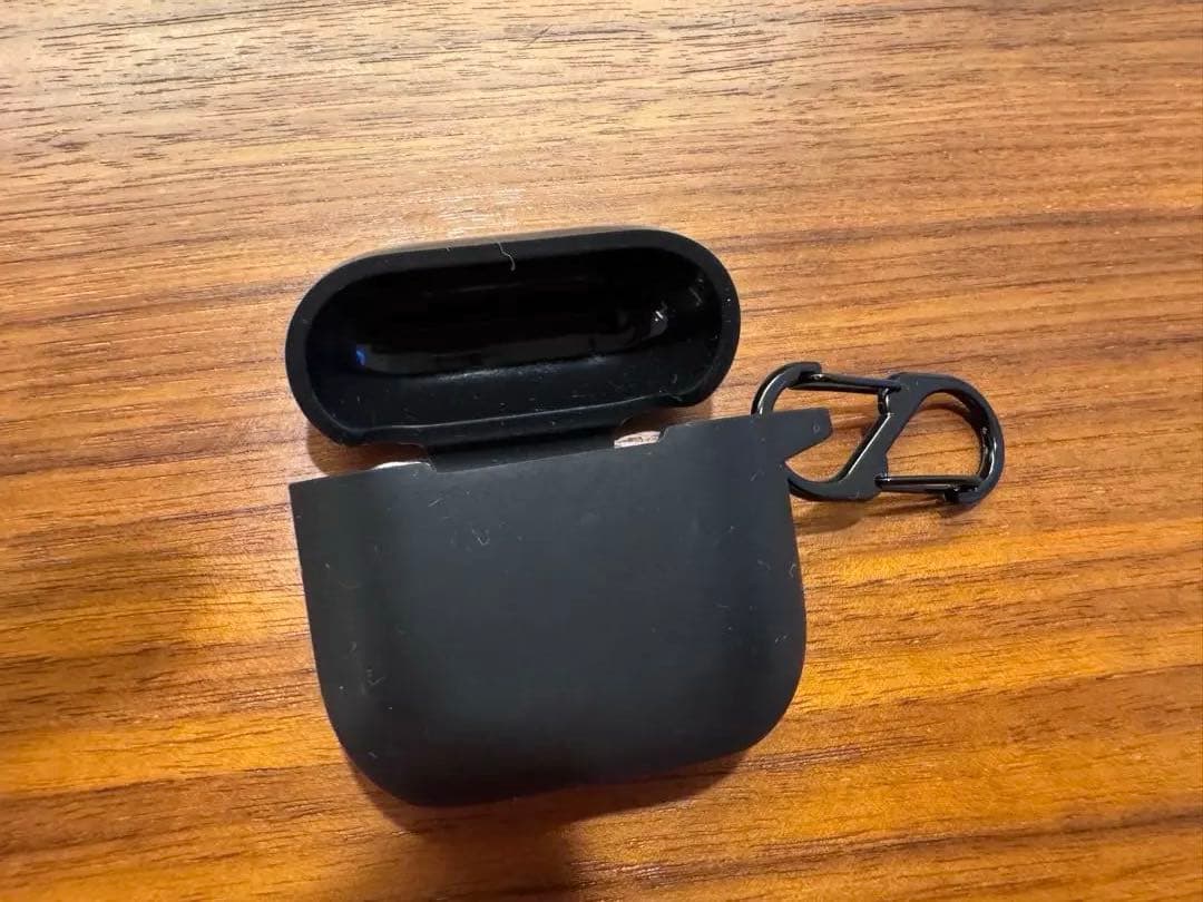 Apple AirPods4 ノイズキャンセリング機能付き　おまけ付き