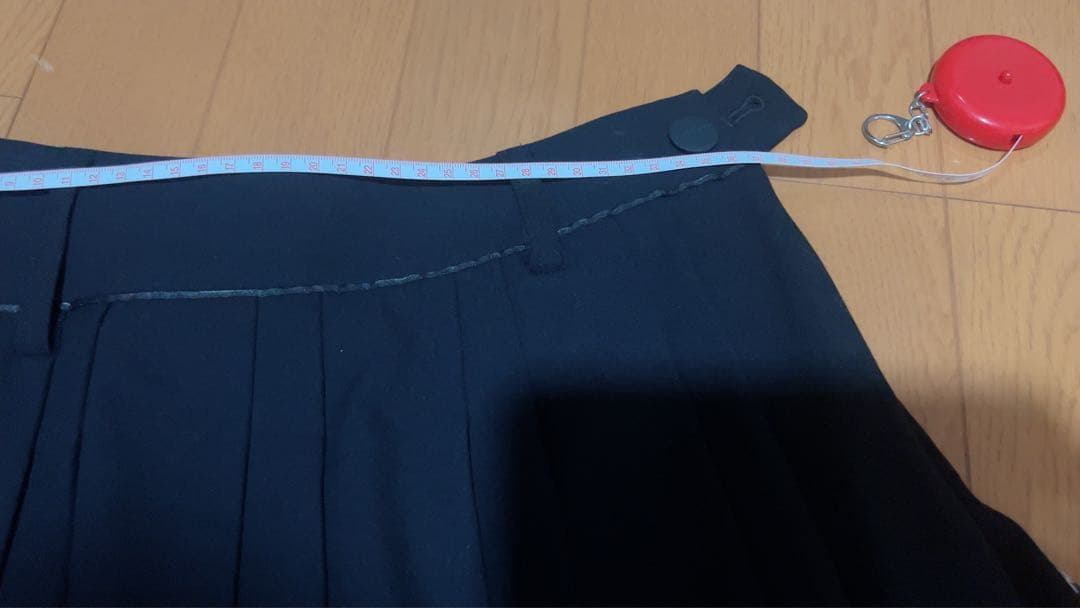 プリーツがとっても可愛い✨️マーク＆ロナ レディース スカート