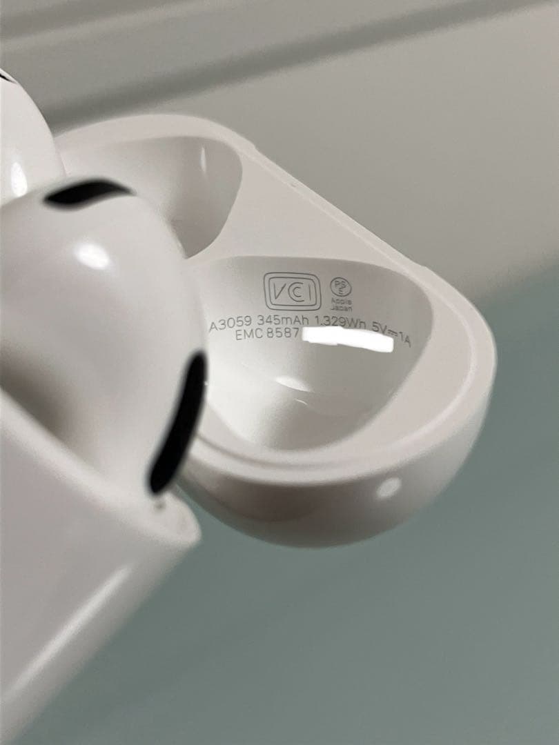 AirPods 4 ノイズキャンセリング