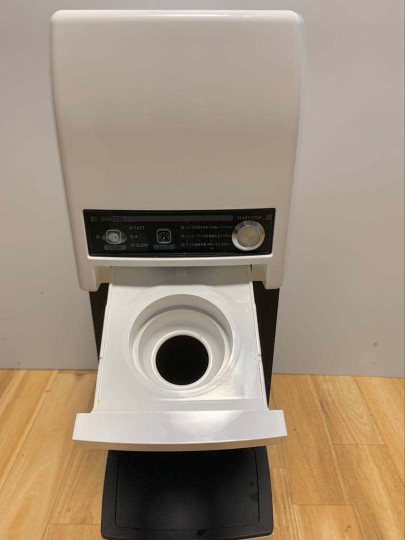 美品　スジャータアイスクリーム機械業務用　サンデン　あんどん付き