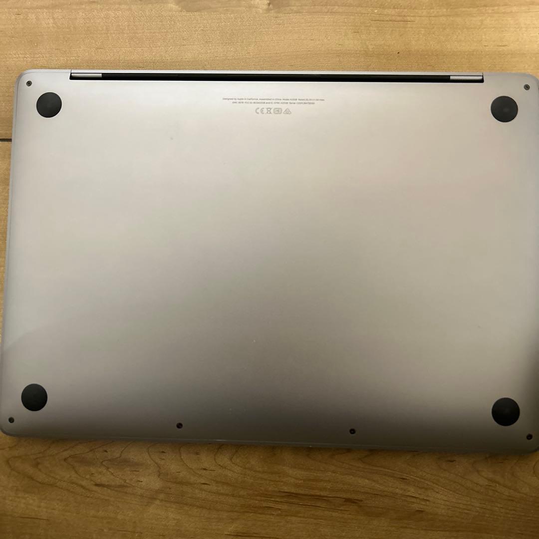 MacBook Pro 2020 A2338 M1 8GB 250GB 8コア