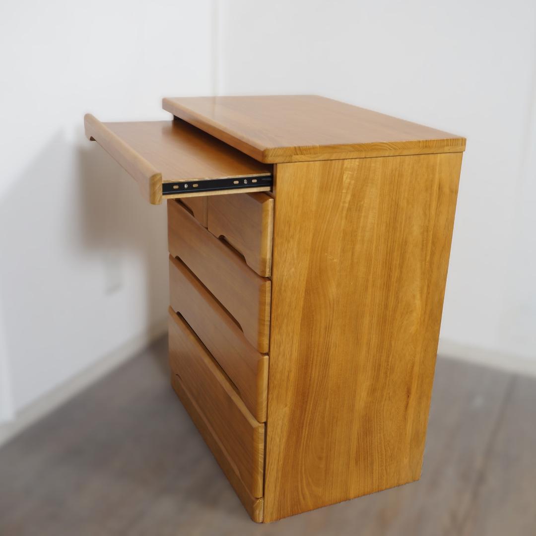 【新品】モダンな仏壇チェスト　リビングにも置ける　 アウトレット