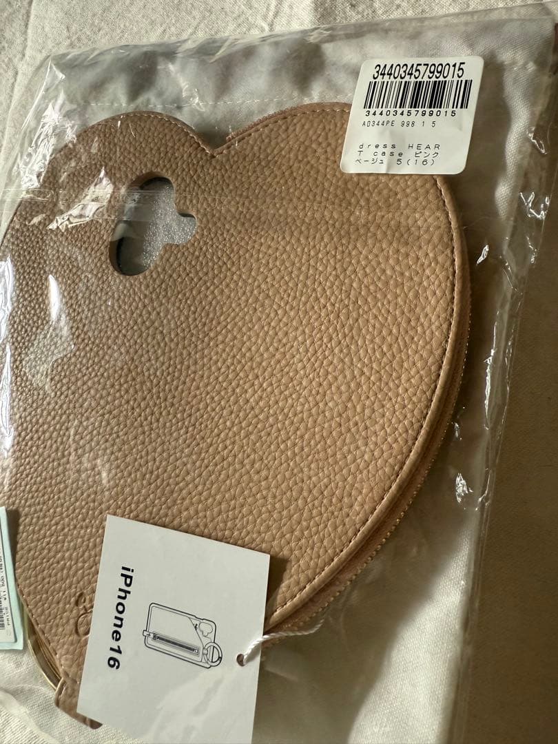 新品 ［ELLE］iPhone16スマホケース正規品エル （ajew）ハート型