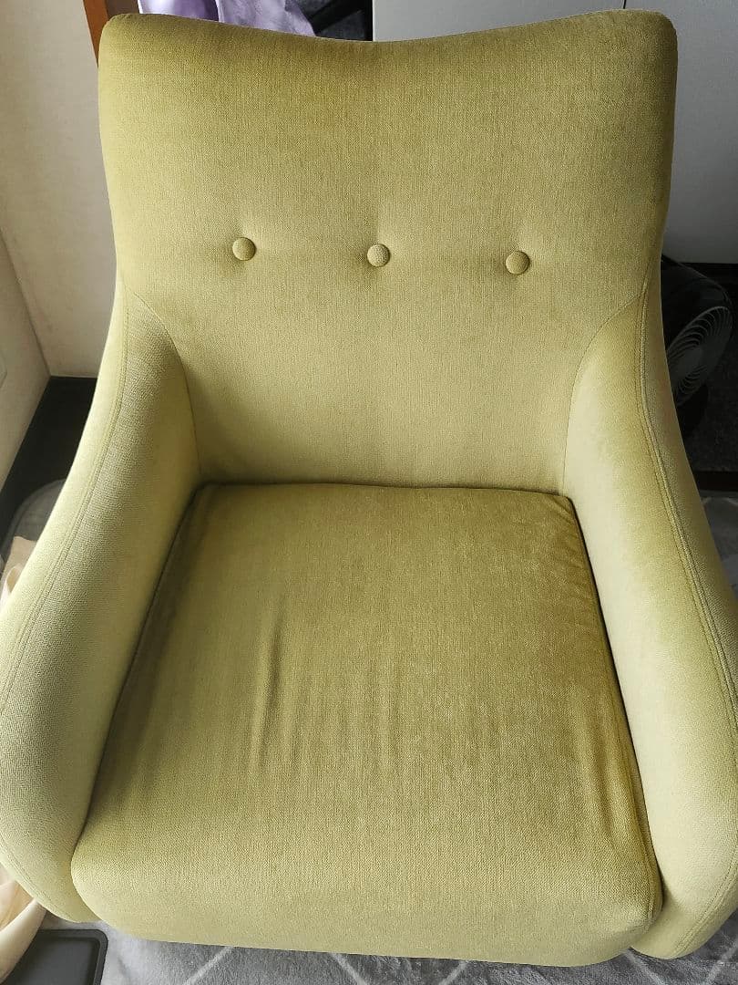 爽やか淡いライム色ソファピスタチオワンシータKEYUCAケユ黄緑グリーンパステル