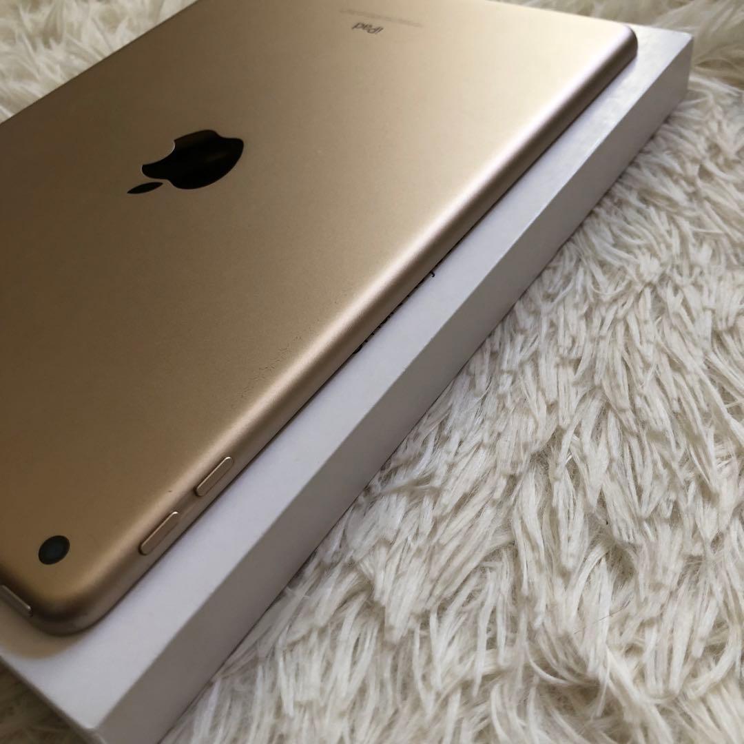 【完動品】iPad 第5世代 128GB Wi-Fi【すぐ発送】