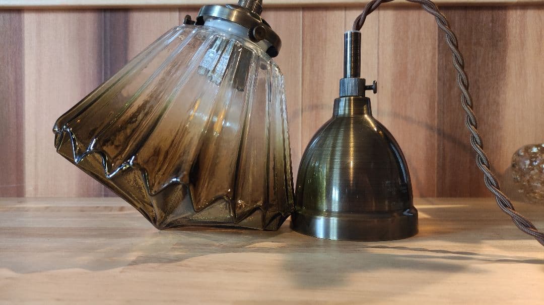 モダンデザイン ガラスシェード ペンダントライト