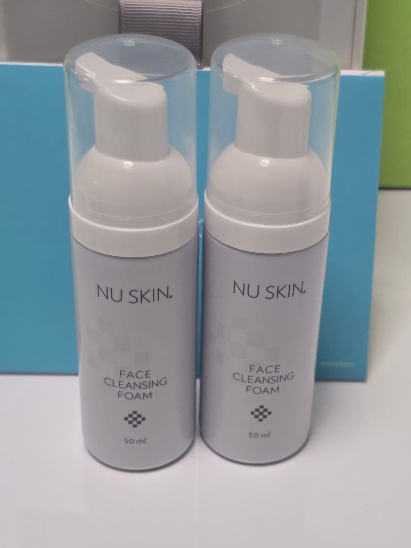 ニュースキンgenLOC ルミスパセット クレンジングフォーム2点