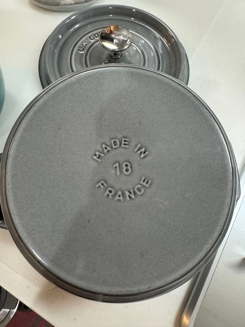 美品 staub 18cm ピコ・ココット ラウンド グレー