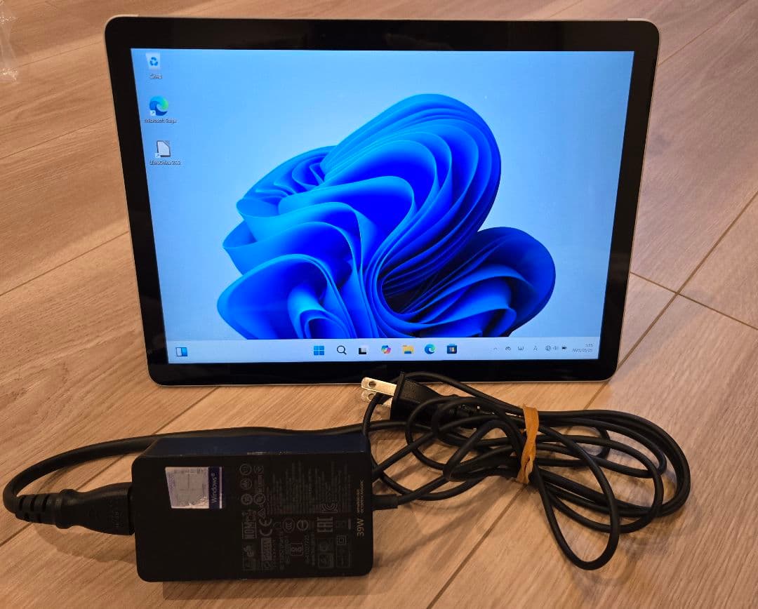 【LTE対応・ほぼ未使用品】Surface Go3 LTE Advanced