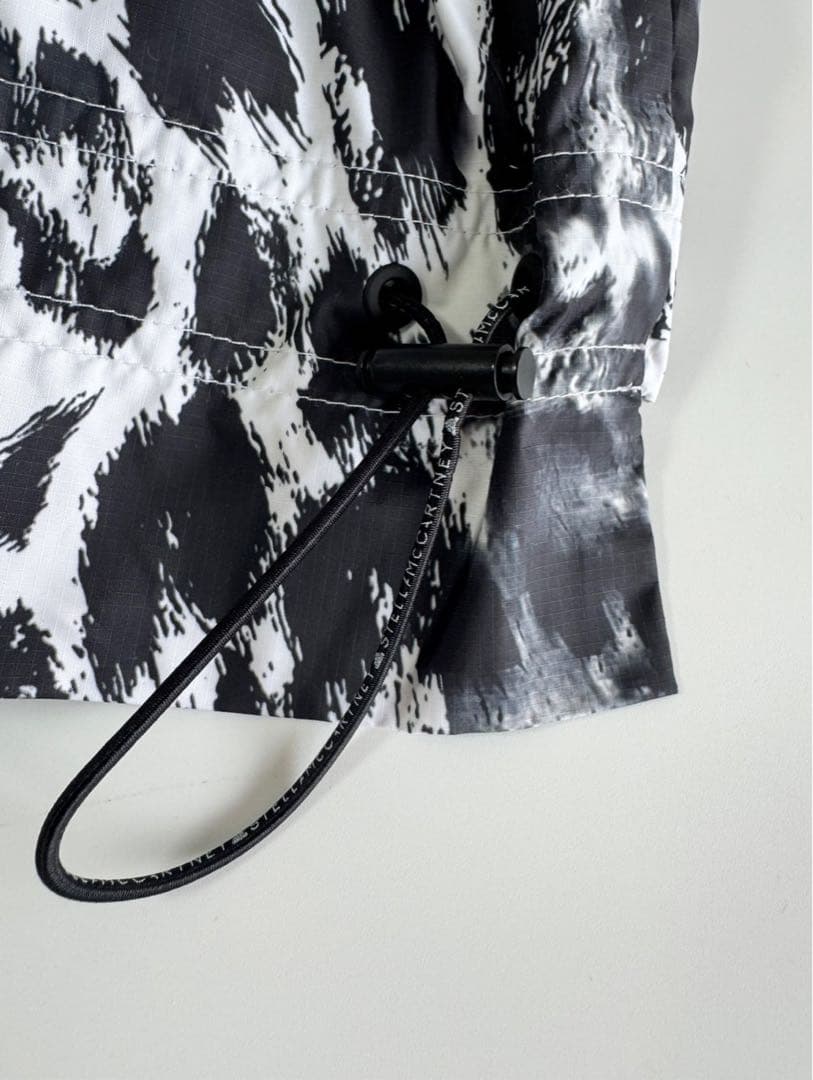 アディダス ステラマッカートニー トレーニングウェア ランジャケット レオパード