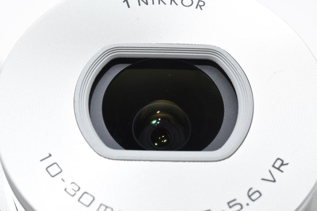 ■美品■Nikon ニコン 1 J5 10-30 VR レンズキット