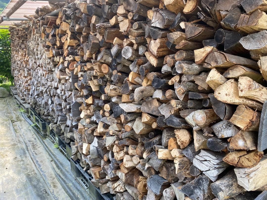 超激安！薪ストーブ用乾燥薪 広葉樹ミックス１㎥ お早めに！